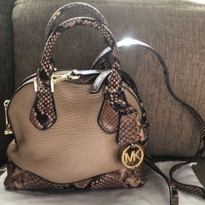 Michael Kors Crossbody